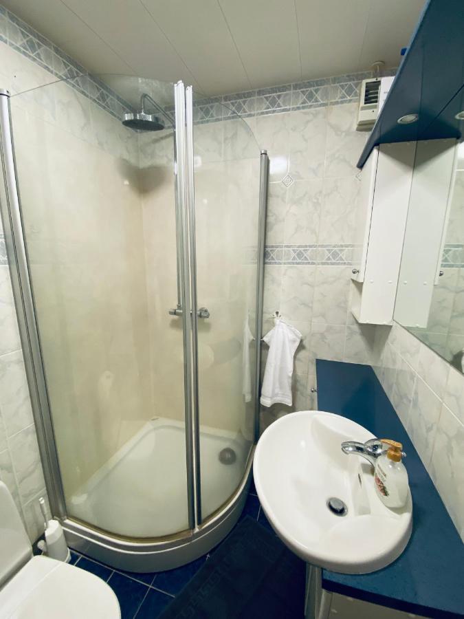 Penthouse On The Main Street, Town Center Apartment Акурейри Екстериор снимка